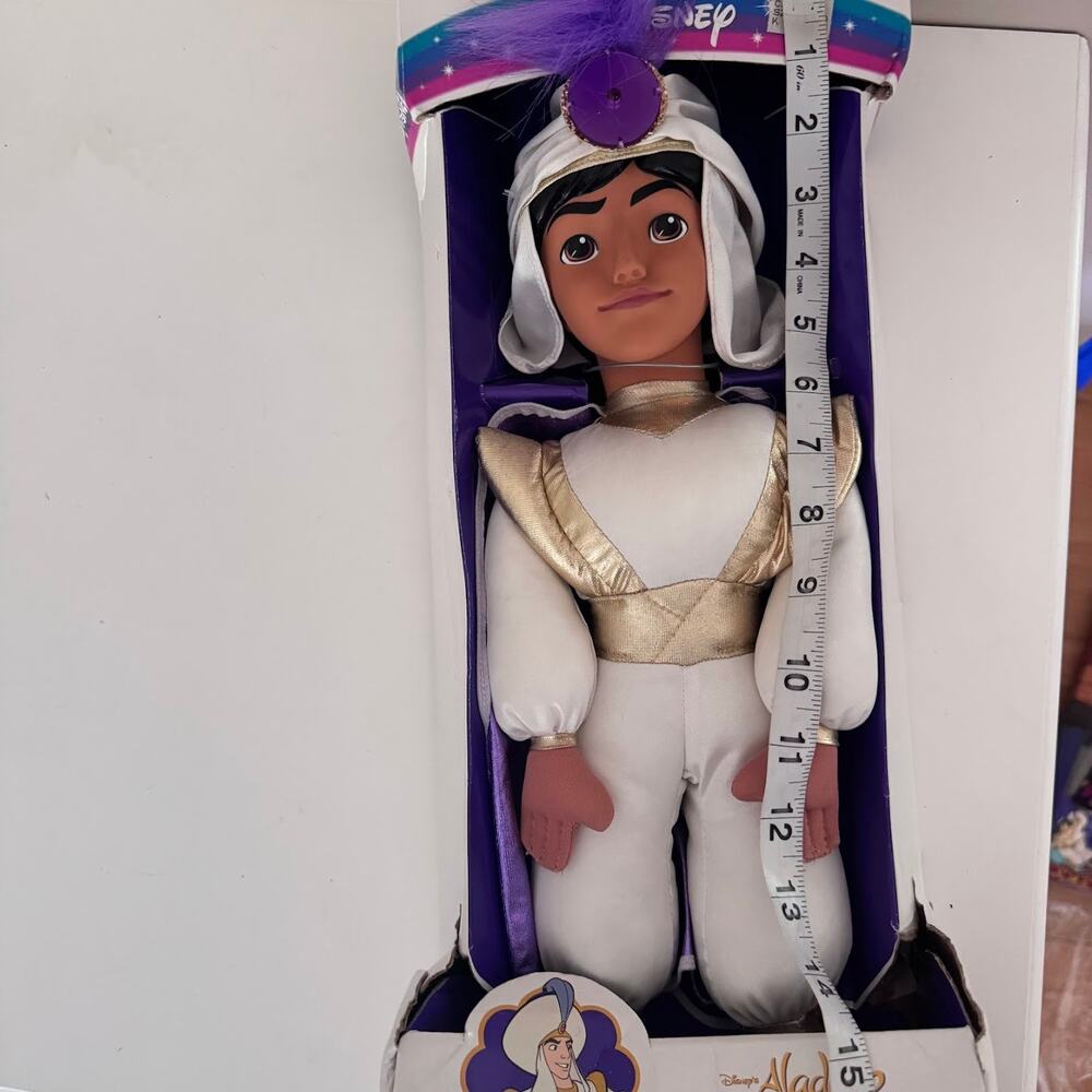 Vintage Disney Aladdin Plush Doll by Mattel Movie Inspired Pal New in Box 10914 - Picture 8 of 9